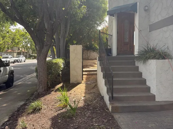 29740 Strawberry Hill Dr, Agoura Hills, CA 91301