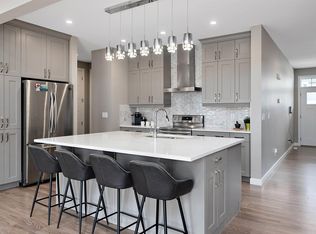 1619 201st St NW, Edmonton, AB T6M0Y3