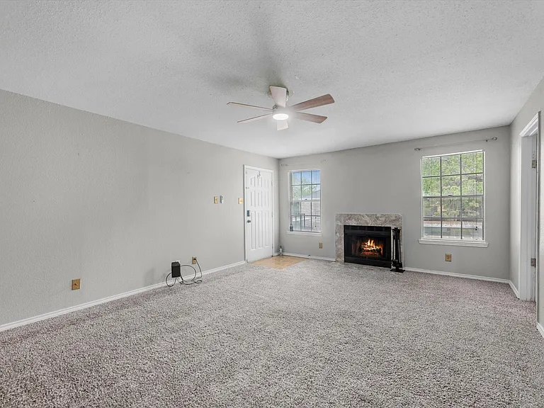 9700 Leawood Blvd #706 — Photo 2