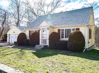 32 Staples Ln, Blackstone, MA 01504