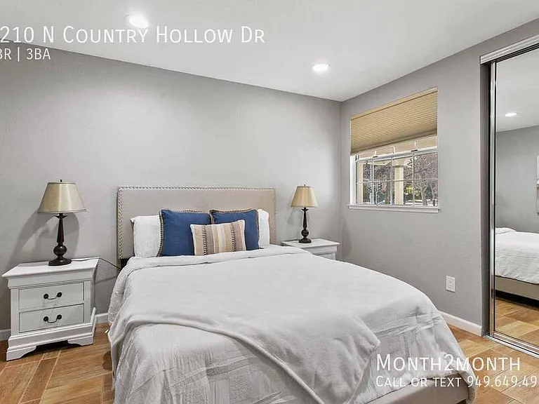 1210 N Country Hollow Dr — Photo 13