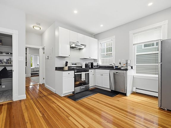 3rd image of 34 Sumner St APT 5
