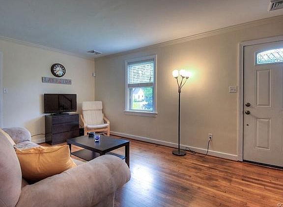 3rd image of 7211 Margaret Ave
