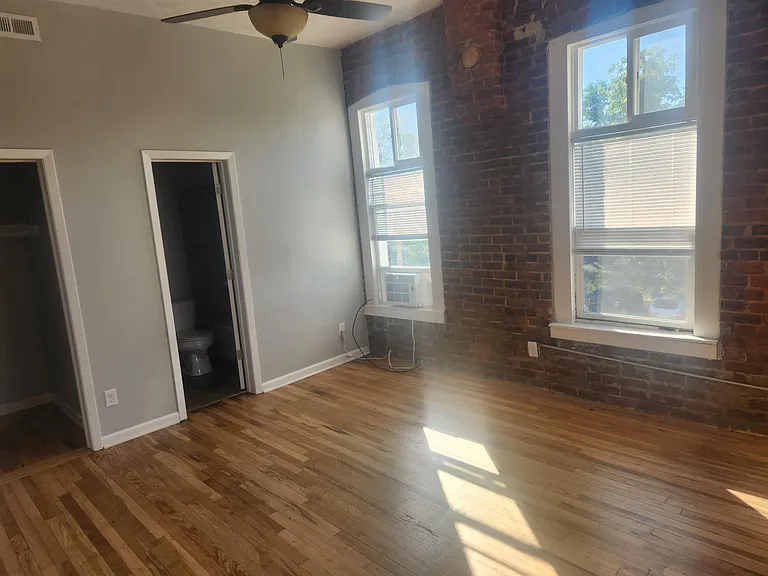 2711 Leavenworth St #2 — Photo 7