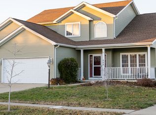 402 Gentian St, Savoy, IL 61874