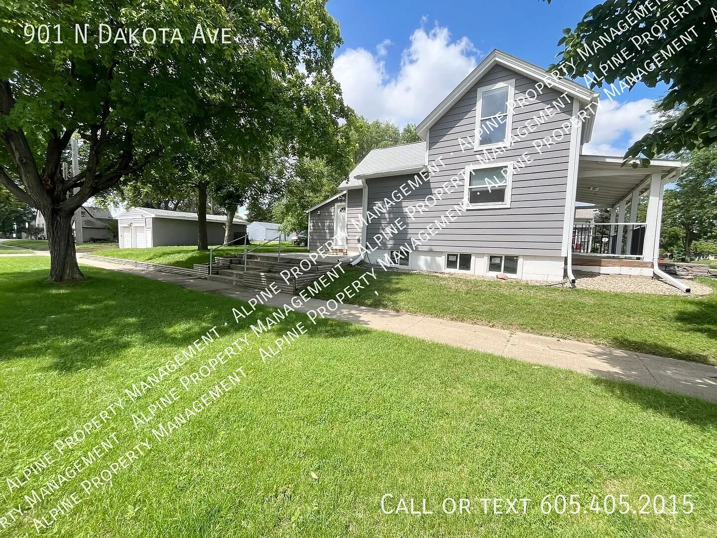 3 Bed/1.5 Bath Renovated Home For Rent! — Photo 2