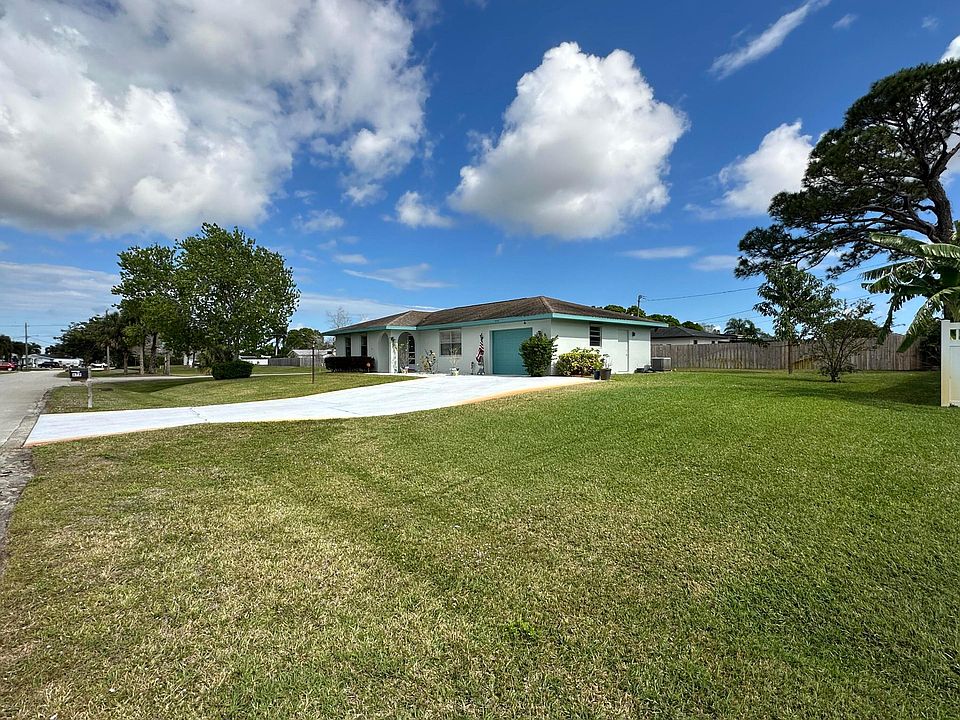 1st image of 879 SE Degan Drive