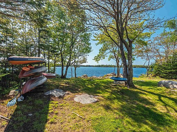 3rd image of 197 Peters Lake Rd
