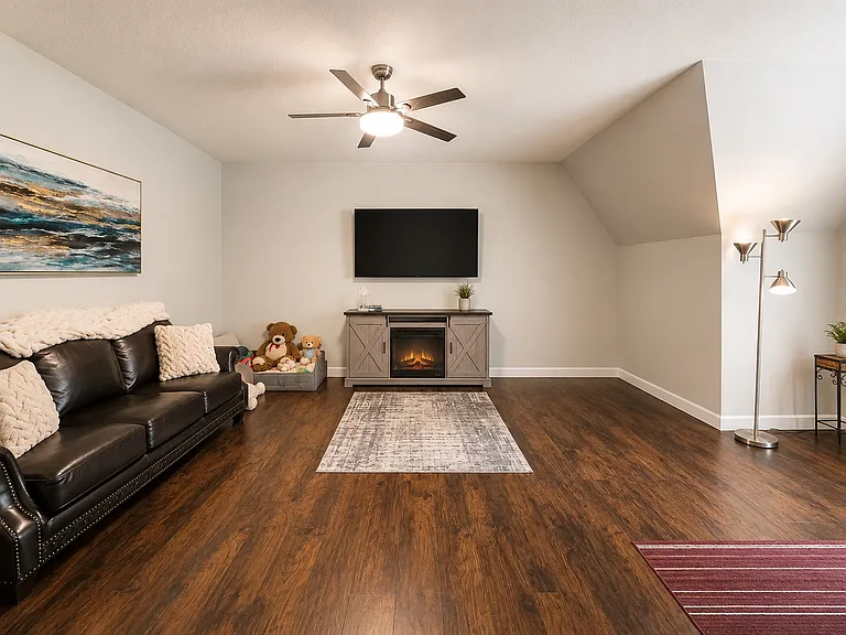 Honeybee Creek Dr — Photo 3