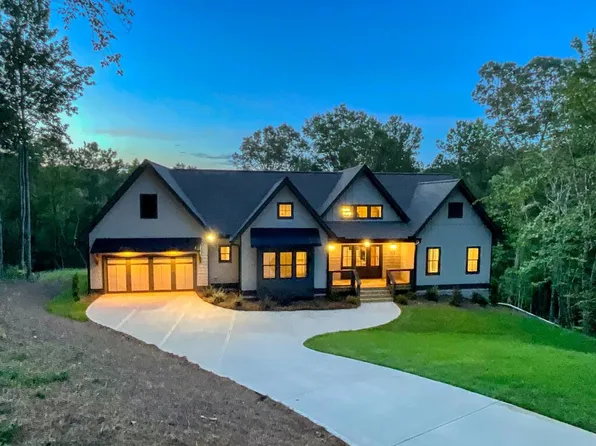 302 Lower Creek Trl, Ellijay, GA 30540