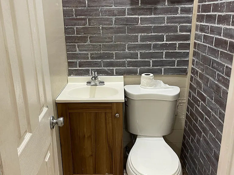 7436 Navigation Blvd #3 — Photo 6