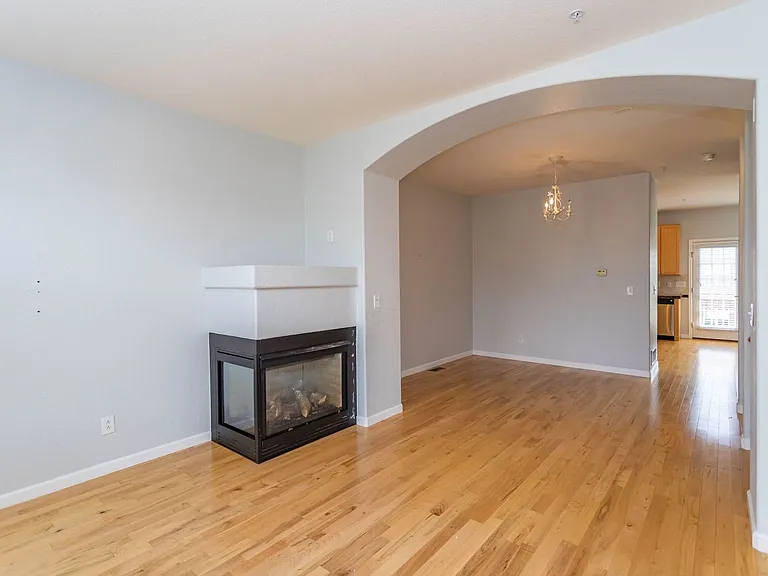 333 E Las Animas St — Photo 10
