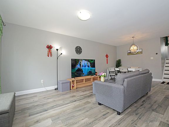 4th image of 771 Monsarrat Ave