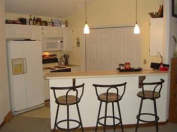 3rd image of 1005 Park De Ville Pl
