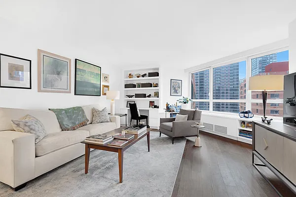 Rented by OFFICIAL | media 20