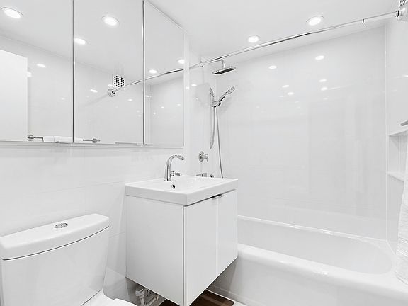 5th image of 301 E 66th St APT 15G