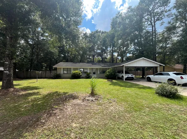 301 Springwood Cir, Crestview, FL 32536
