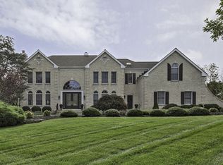 528 Horizon Way, Neshanic Station, NJ 08853
