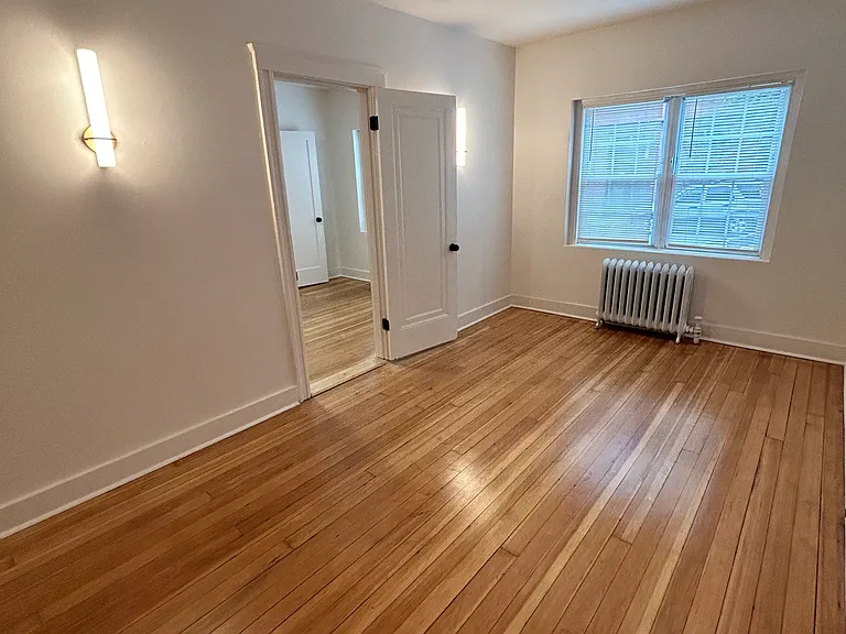109 Montgomery St #2 — Photo 23