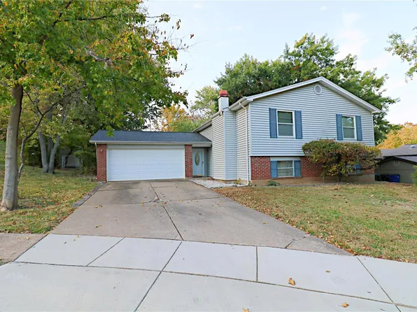 2653 Brickmore Ct, Saint Louis, MO 63129