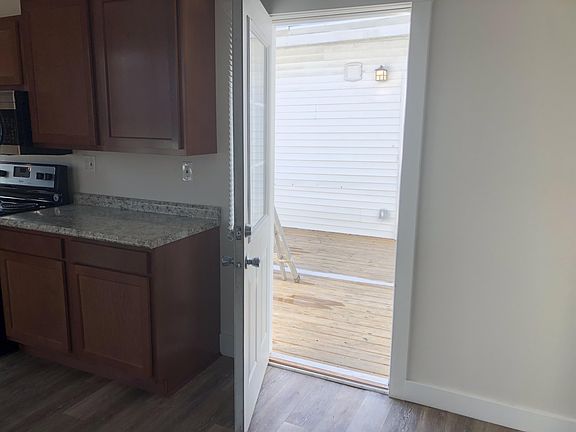 3rd image of 225-227 Gilman Ave #10471283