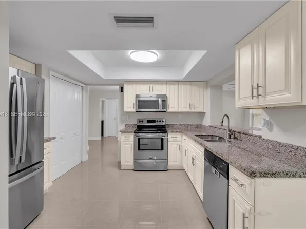 8400 NW 25th St, Sunrise, FL 33322