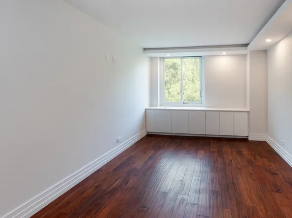 2521 Palisade Avenue image 19 of 25