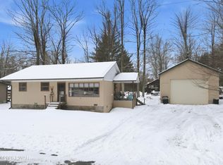 73 Honey Bear Rd, Lake Ariel, PA 18436