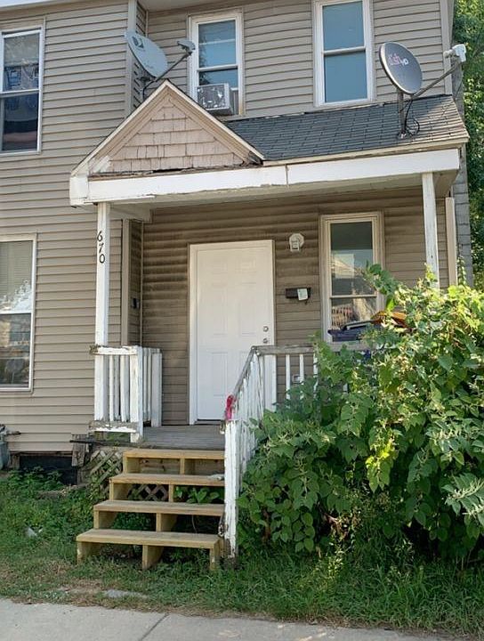 1st image of 670 Broadway Ave NW