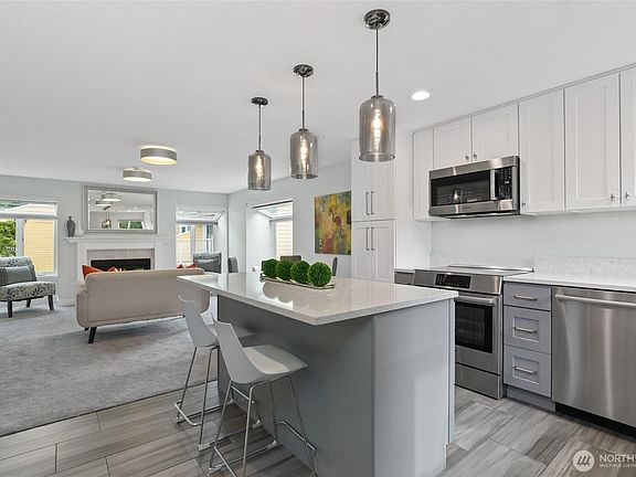 4th image of 7292 W Lake Sammamish Parkway NE #4-306