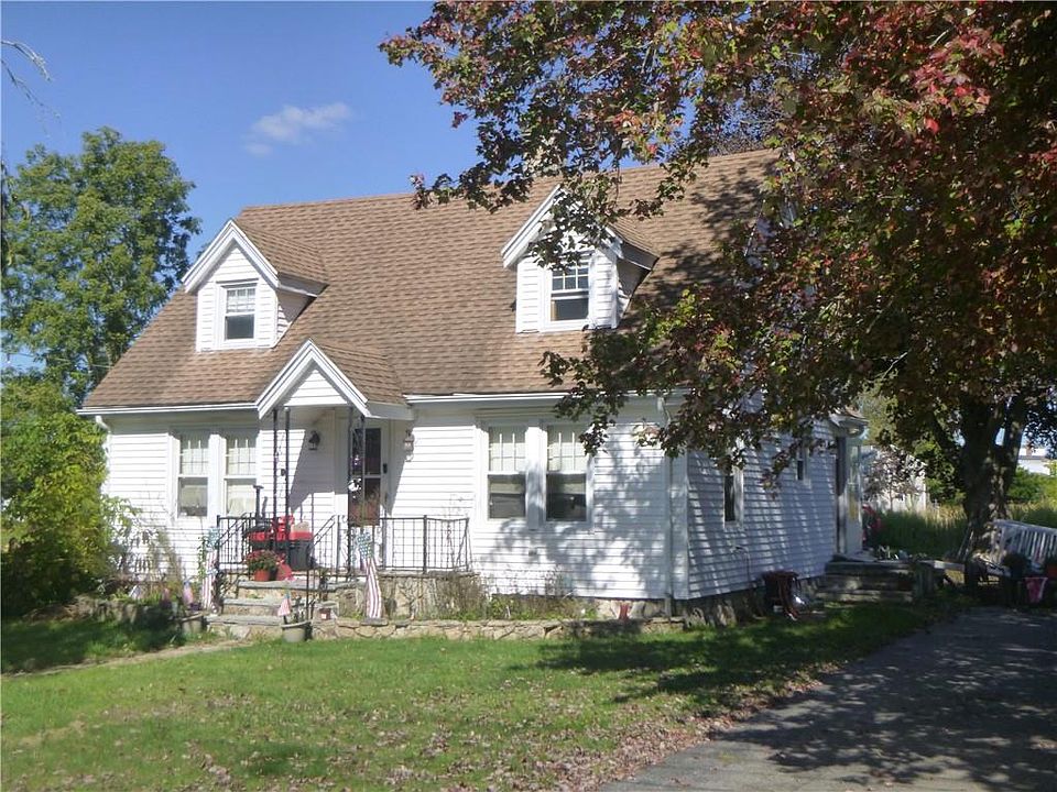 1st image of 12 Canob Ln