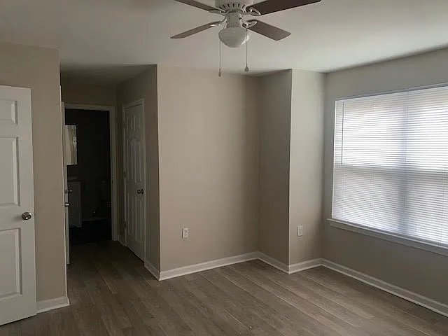2 bed, 900 sqft, $950 — Photo 4