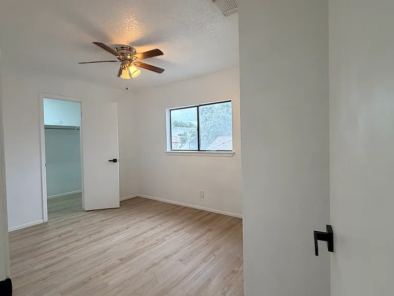 10475 Canyon Vlg — Photo 8