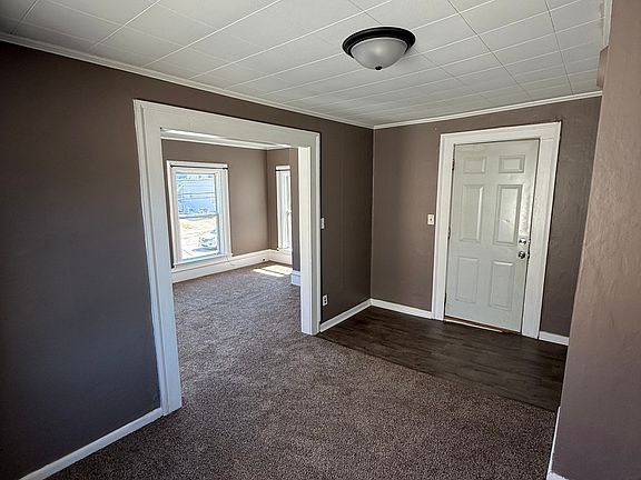 5th image of 630 E Pleasant St Floor 2