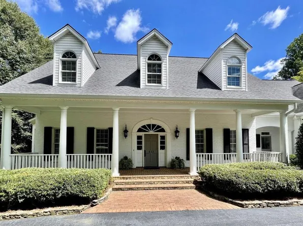433 Plantation Rd, Martinsville, VA 24112
