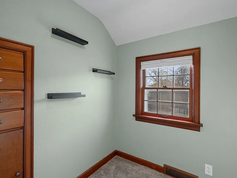 1109 3rd St NW — Photo 9