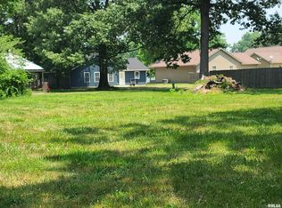 1825 W Adams St, Herrin, IL 62948