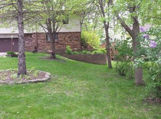 6557 31st St N, Oakdale, MN 55128