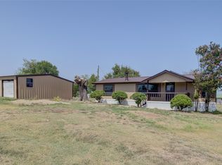 312 N Ridgeview Ct, Azle, TX 76020
