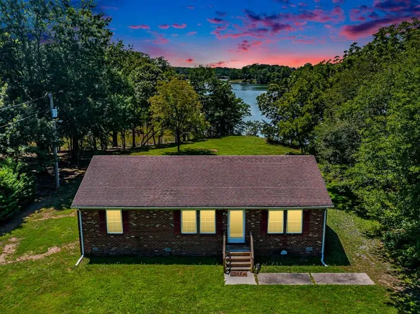 415 White Sand Dr, White, VA 22473