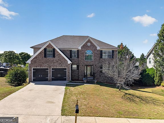 5th image of 485 Brunswick Cir