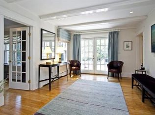 105 Larchwood Dr, Cambridge, MA 02138