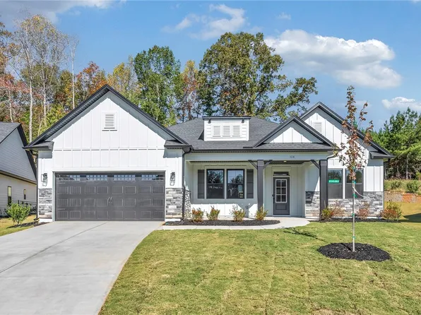 108 Shale Dr, Central, SC 29630