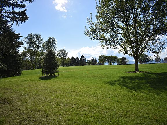 Lac Amora Park view