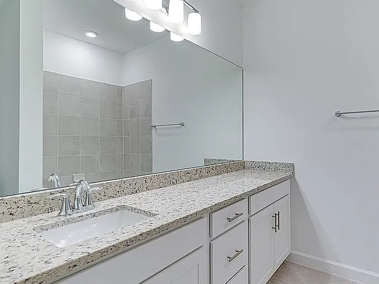 Guest Bath upstairs