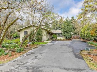 553 N Oregon St, Jacksonville, OR