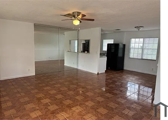 717 SW 79th Ave — Photo 8