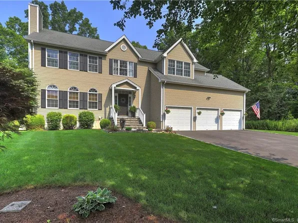 48 River Highlands Drive, Milford, CT 06461