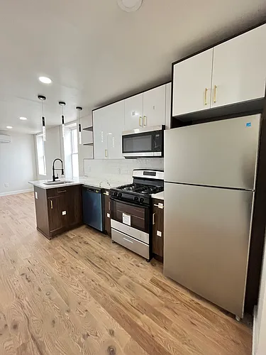 131 Hancock Ave Photo 1