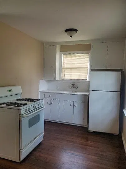 Studio, 500 sqft, $749 — Photo 4